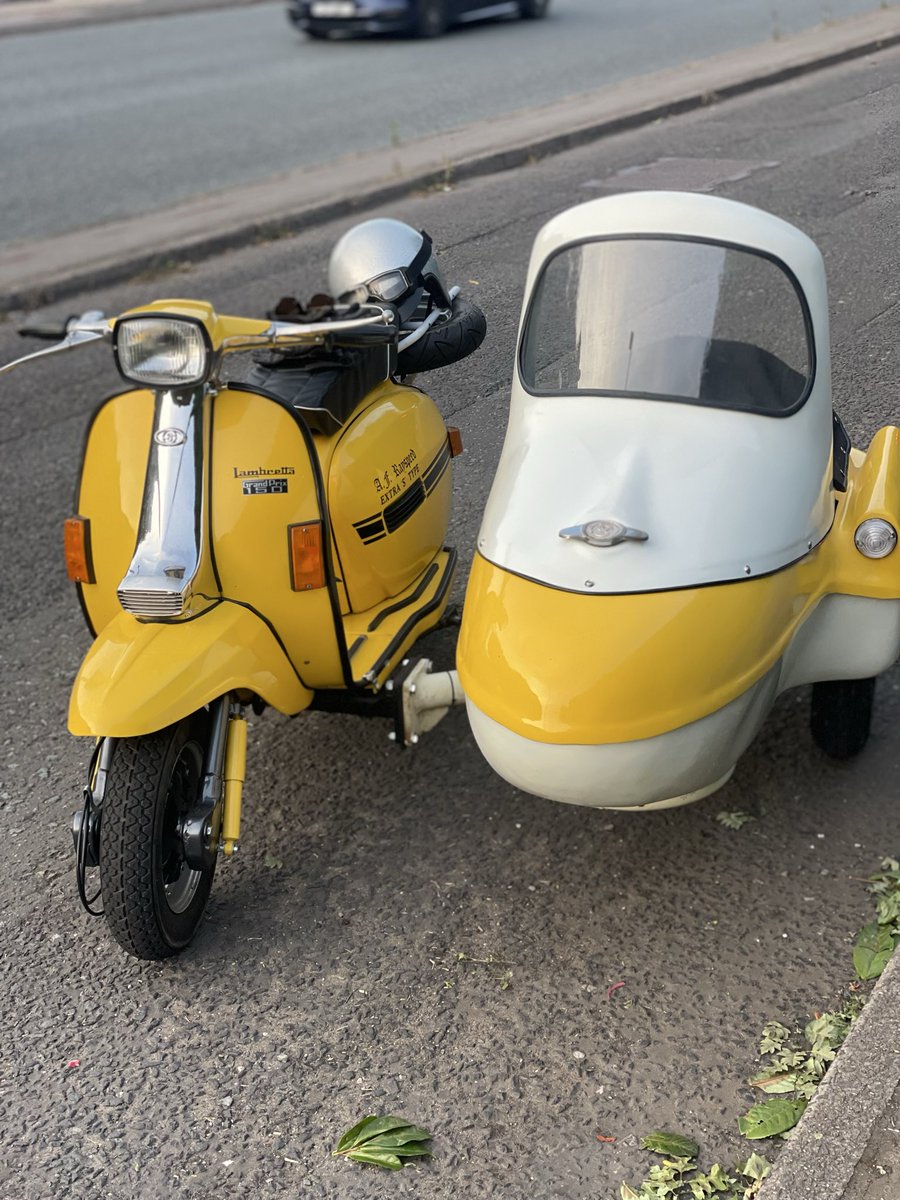 Doug_Turner's tweet photo. Broke down, clutch burnt, trailered and returned #Lambretta #sidecar #AF #ArthurFrancis https://t.co/e37KWjQIqR