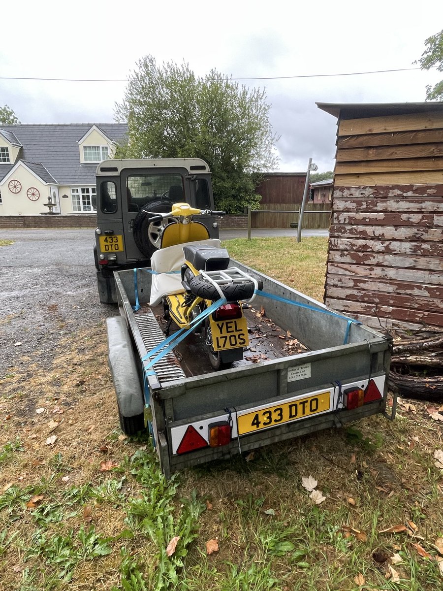 Doug_Turner's tweet photo. Broke down, clutch burnt, trailered and returned #Lambretta #sidecar #AF #ArthurFrancis https://t.co/e37KWjQIqR