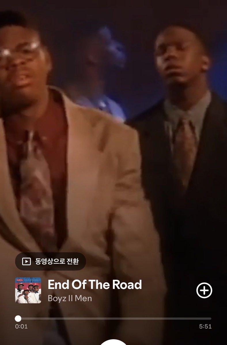 PopBaeks's tweet photo. Baekhyun recommends ‘End Of The Road’ by Boyz II Men to his loves. https://t.co/7rO5mp1VpR