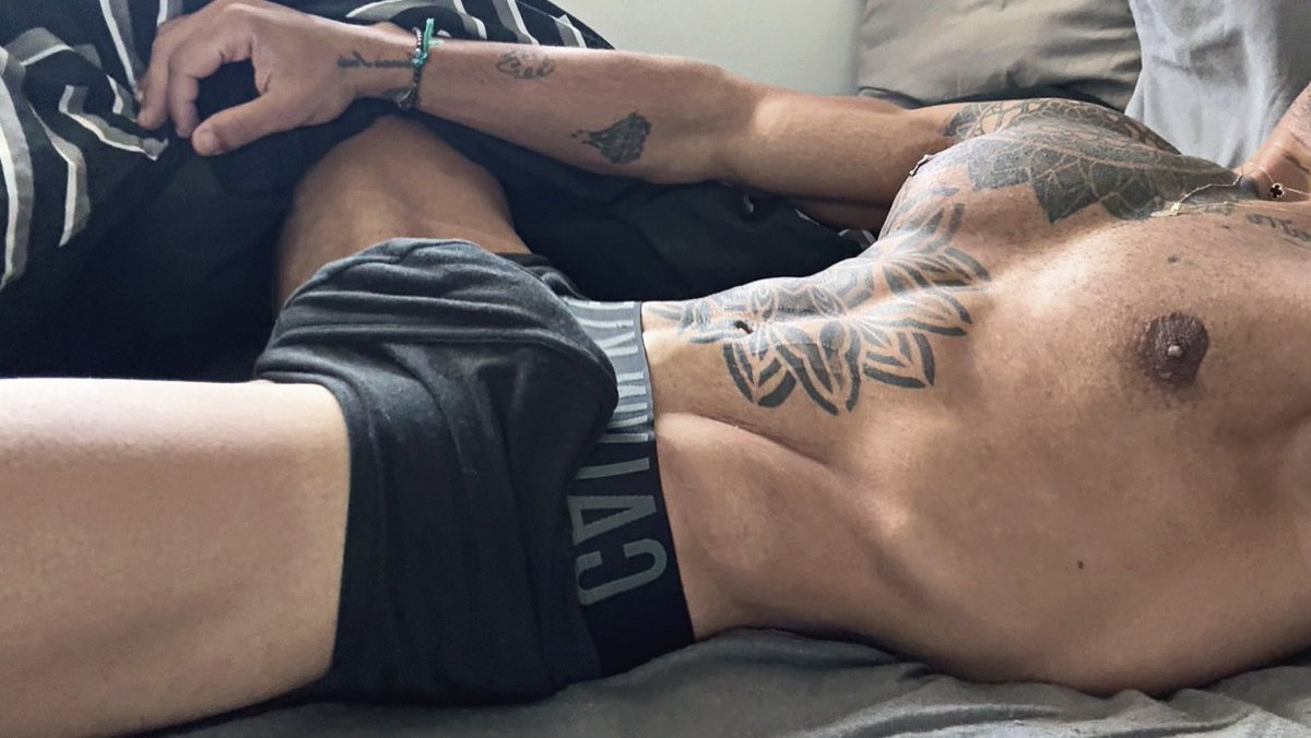 playmenick's tweet photo. #wood #gay #morning https://t.co/ZDhjigTinq