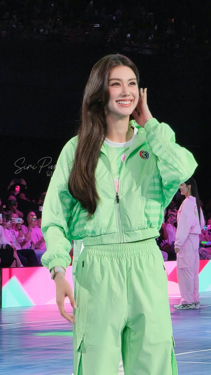 Sspunch6656's tweet photo. 😗 วูววววว ก็มาดิค๊าบบบ 
ลลีคนเท่ 💚🦋
LENAMIU GIRLS CUP CH3
#CH3GirlsCup2026
#lalinalena #ลีน่าลลินา https://t.co/b7fdsfrnkv