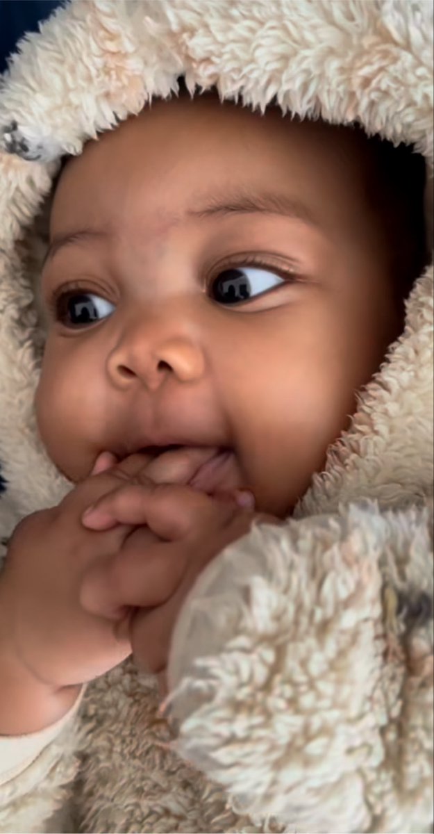 ComfortLolaa's tweet photo. There’s something that babies does to you, I can’t explain 
Just look at this cuteness 🥹❤️ https://t.co/RsnXAmH3VP