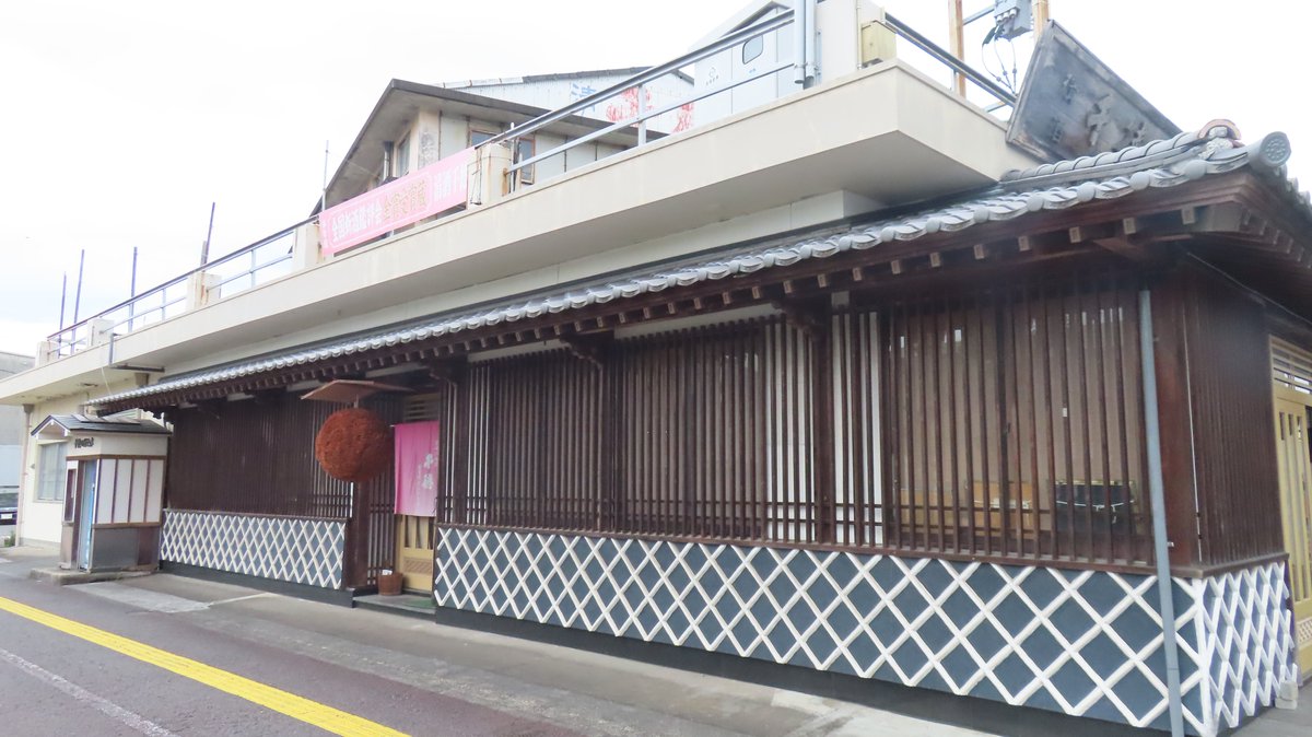 shigsak2's tweet photo. #宮崎県 の高千穂で峡谷の絶景と神話の世界を楽しんだ後で立ち寄った #千徳酒造 で、まろやかな酸味と旨味がおいしい純米無濾過生原酒に出会いました。
詳しくはブログにて。
https://t.co/y8SM6ew0r6 https://t.co/foNfPT3HhA
