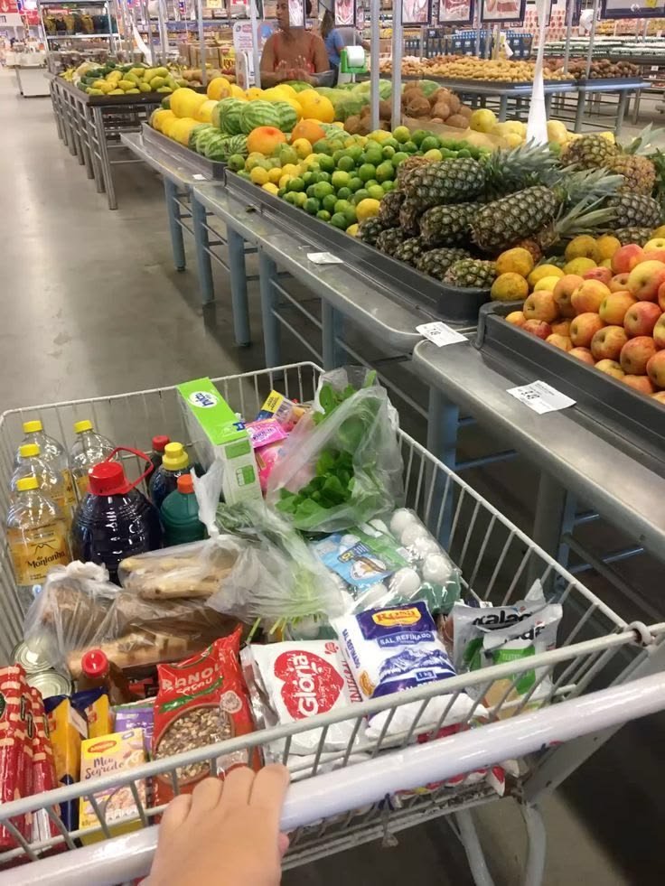 EoinKeyes's tweet photo. Cart filled, fresh fruits locked in, and ready to kick off the day! 🍏✨ https://t.co/BasXqCNYUX