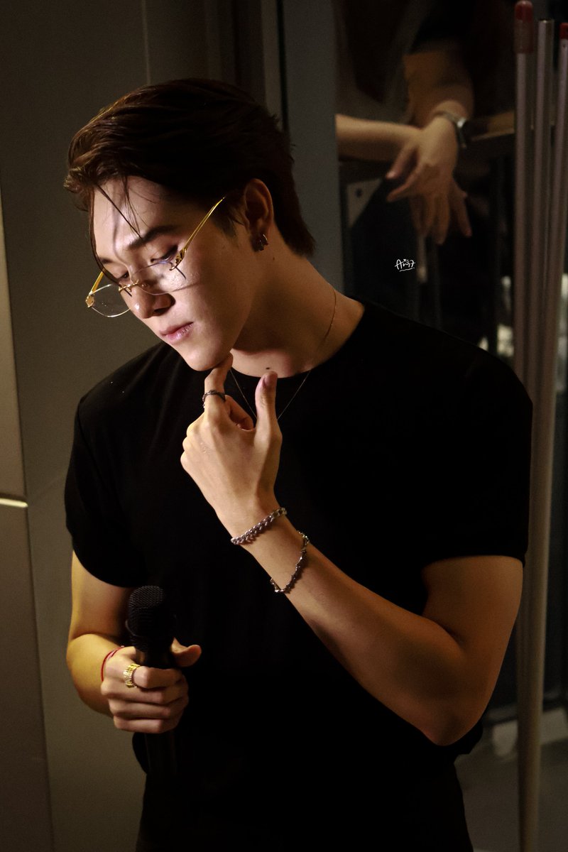 aim7spt's tweet photo. อยากให้มีสักงานที่มีลุคนี้ให้ถ่ายแบบ2ชั่วโมง ผมคงถ่ายมาครึ่งหมื่น https://t.co/YmhxJYqBFk