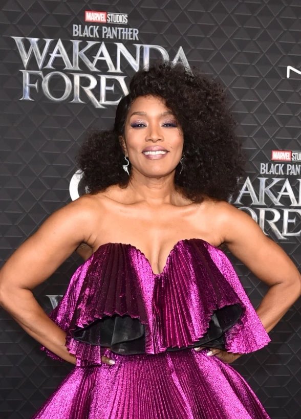 venomous2051's tweet photo. @Bigdaddyvinz_ I see you and raise you with…
Angela Basset 67 today…
#AngelaBasset #NiaLong https://t.co/aCN9HCGMco