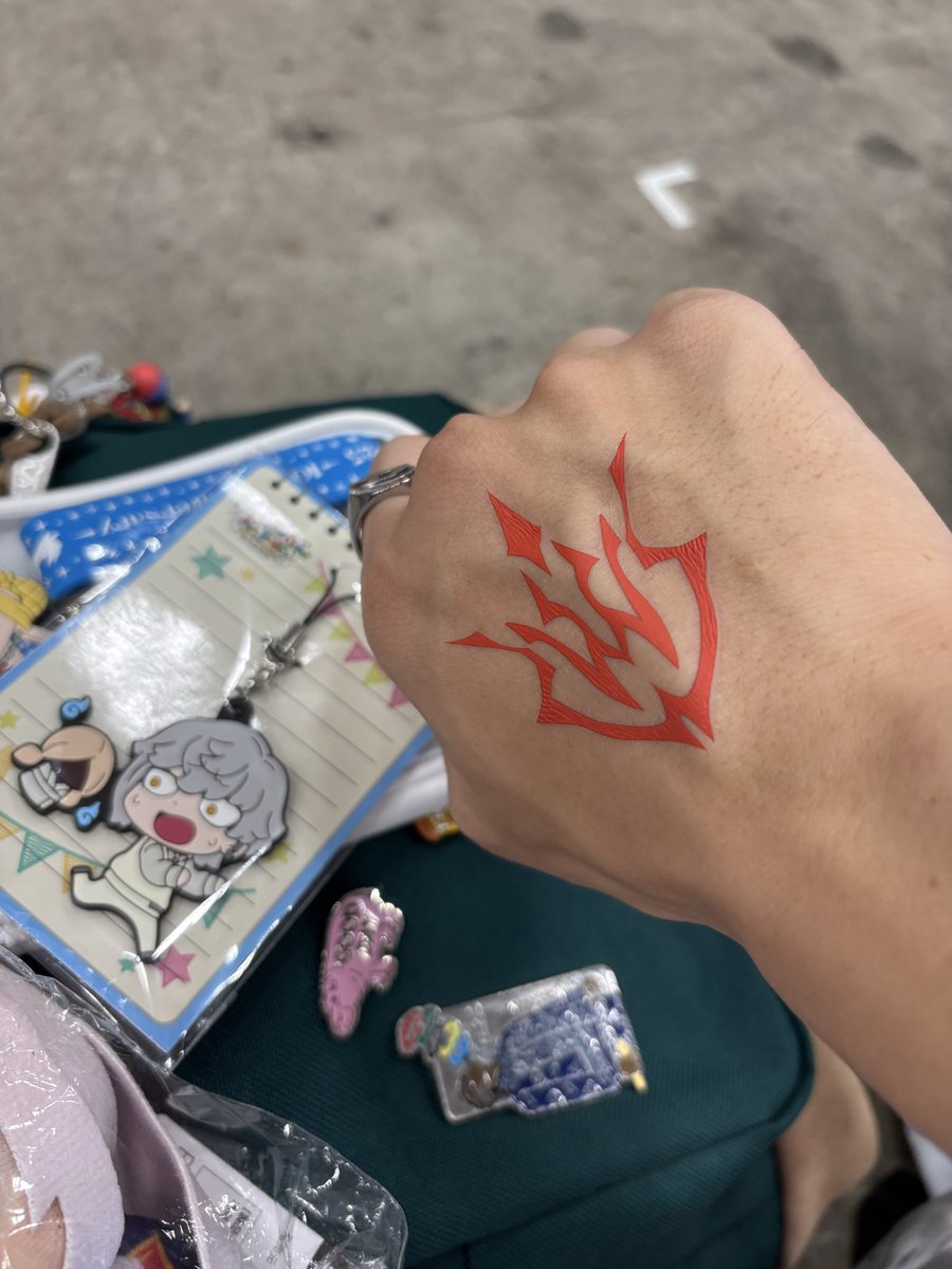 Hzama080's tweet photo. 逆さまにしちゃた
カドックで嬉しい！！！

#FGO
#FGOフェス
#幕張���ッセ https://t.co/AyQwaaHmzT