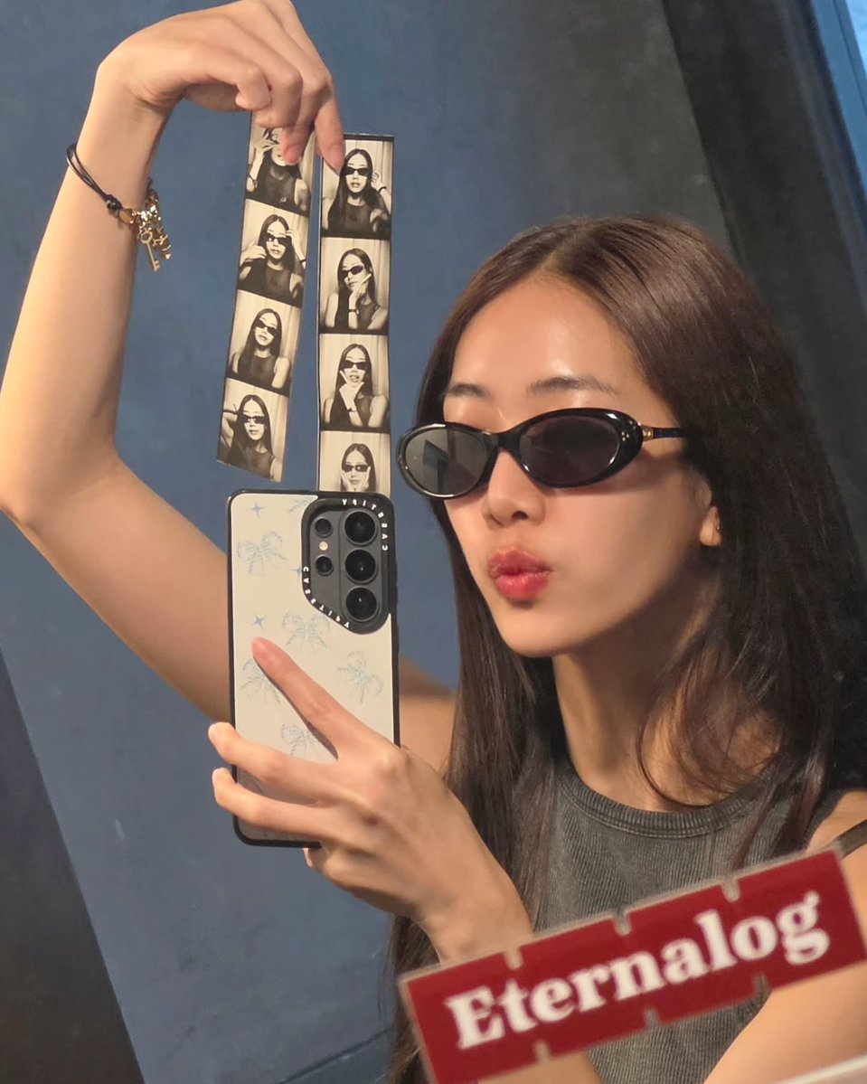 pailin64's tweet photo. ชั้นเพิ่งรู้ว่ารูปเซตนี้ชีไม่แต่งหน้าเลย ตอนแรกคิดว่าเมคอัปโนเมคอัป หร่อดิบมากยด 😭🙏🏻 https://t.co/cpVMXIgvvD