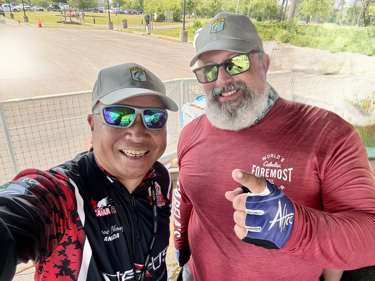 FishHardDave's tweet photo. Grinded it out on day 1 of the @bassmaster Nation Regional on Lake Champlain for 18-6 lbs. Puts me in 57th place out of 160 boaters, need a good day to move into check range! Crazy weights with 32 bags of 20 lbs. or better! Had a fun day with my co-angler, @n8tremblay!#BASSNation https://t.co/iPCgM2jqLj