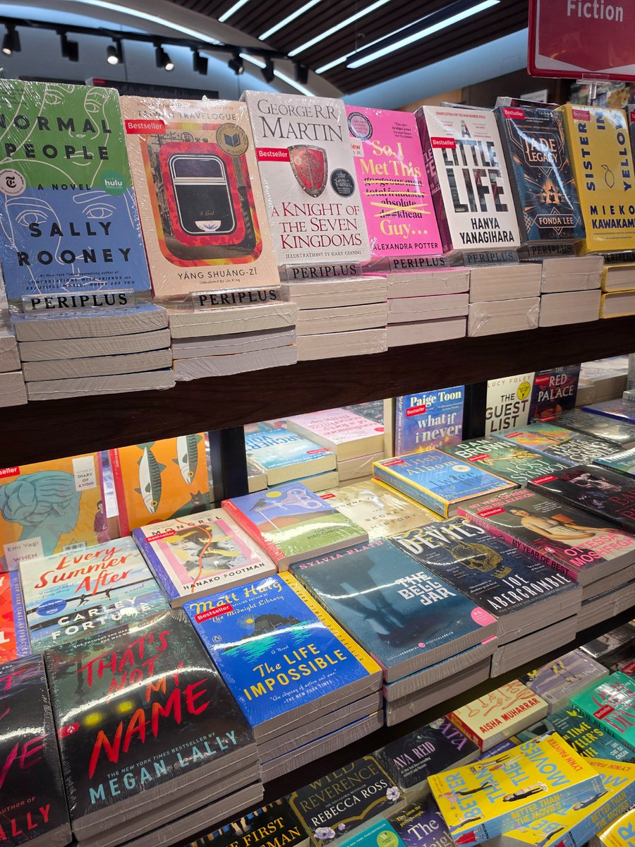 rendpuspita's tweet photo. Impian gue ngga muluk-muluk kok. Cuma pingin bisa beli buku-buku yang dimau di P+ langsung di toko tanpa ngecek harganya dan ga perlu nunggu diskon ultah, MYS atau obral akhir tahun 🥲🤧 https://t.co/qF2LCSoeNu