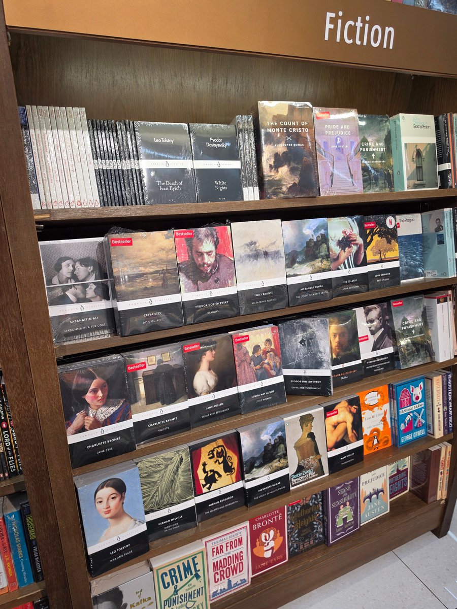 rendpuspita's tweet photo. Impian gue ngga muluk-muluk kok. Cuma pingin bisa beli buku-buku yang dimau di P+ langsung di toko tanpa ngecek harganya dan ga perlu nunggu diskon ultah, MYS atau obral akhir tahun 🥲🤧 https://t.co/qF2LCSoeNu