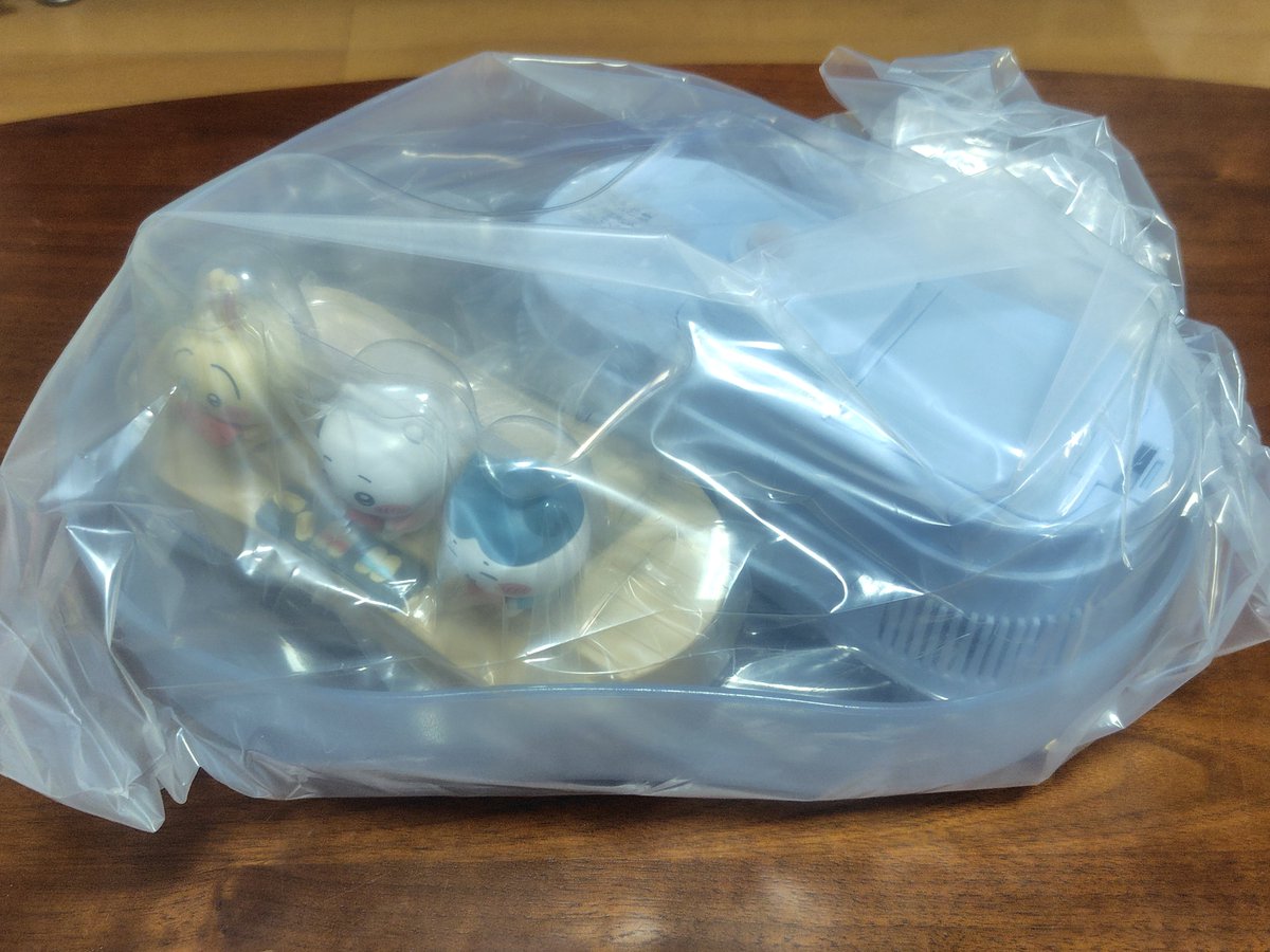 laghaimlanza's tweet photo. ちい活③
ちいかわエニマイくじ　ラスト賞
買っちゃいました！
今回は風鈴かラスト賞が欲しくて、初動が遅れてどこも完売
ちいかわぬいと下位賞14回って店も残ってたんだけど、迷ってるうちに完売。
転売か知らんけど、そうめん機2000円＋上のフィギュア3000円w
この夏、楽しくそうめん食べられる🐰✨ https://t.co/9R3857PBVv