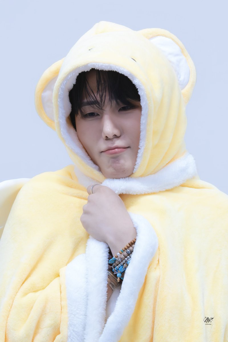 by__everything's tweet photo. 260730 예사팬싸
#YoungK #영케이

😆😆 https://t.co/9wsOso3bBm