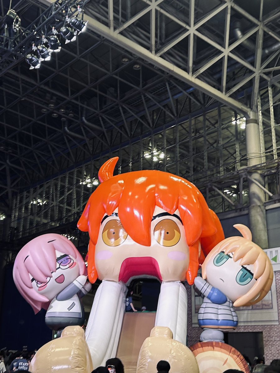 NOCO9999's tweet photo. FGOフェス遊びに行ってきました！
人がすごい　顔がしょっぱい　たのし〜
#FGO11周年 https://t.co/JvNyo5jXuD