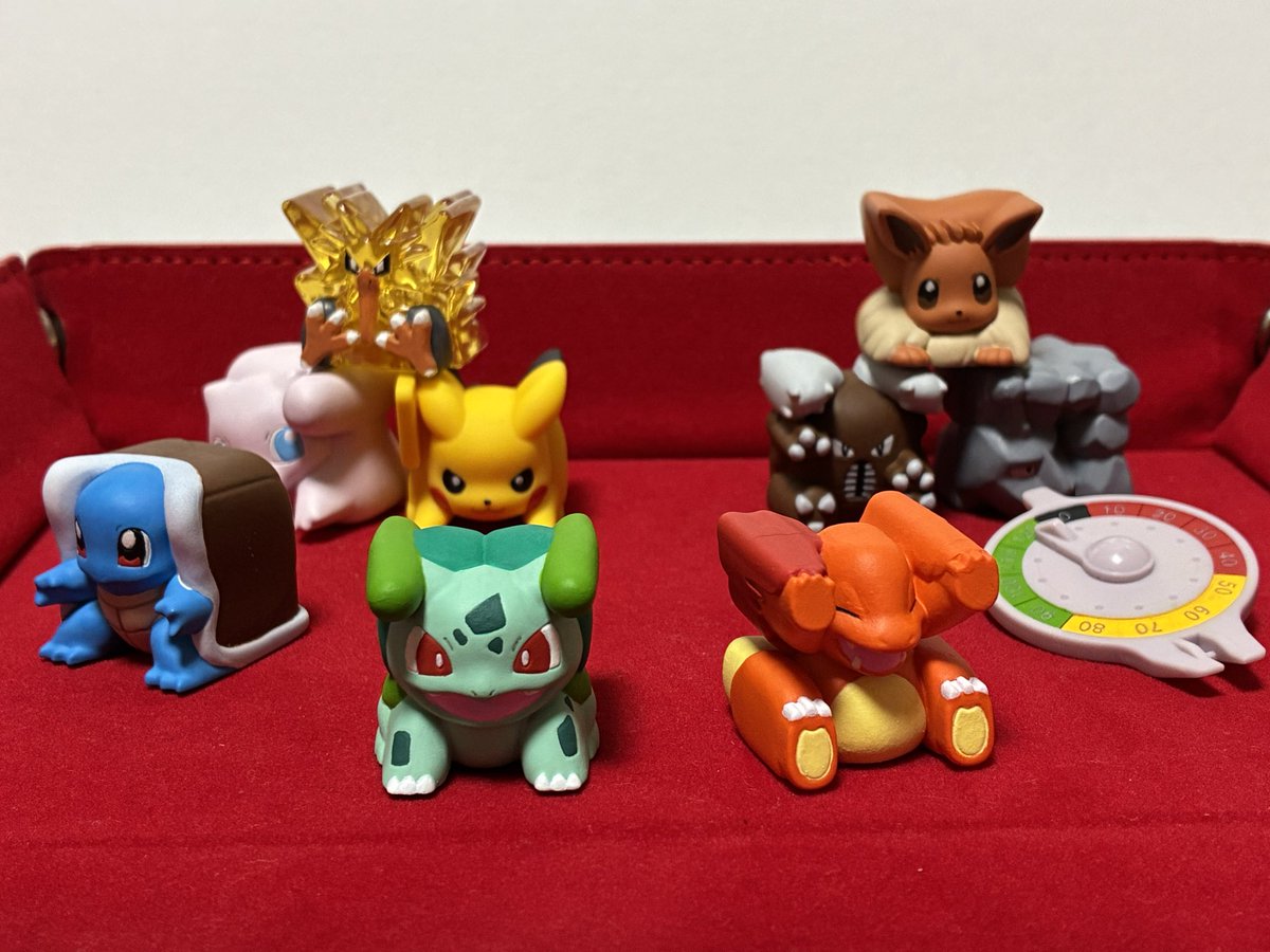 arioario3's tweet photo. プラコロとりあえず手持ち分は完了！
ヒトカゲは塗りにくい色で構成されていた為大苦戦😅
あとライフカウンターが見にくかったのでカラフルに塗装〜

たんけんボックスの残りのポケモンもはやく入手して塗りたいなぁ〜

#プラコロ https://t.co/JkdOnIpEb3