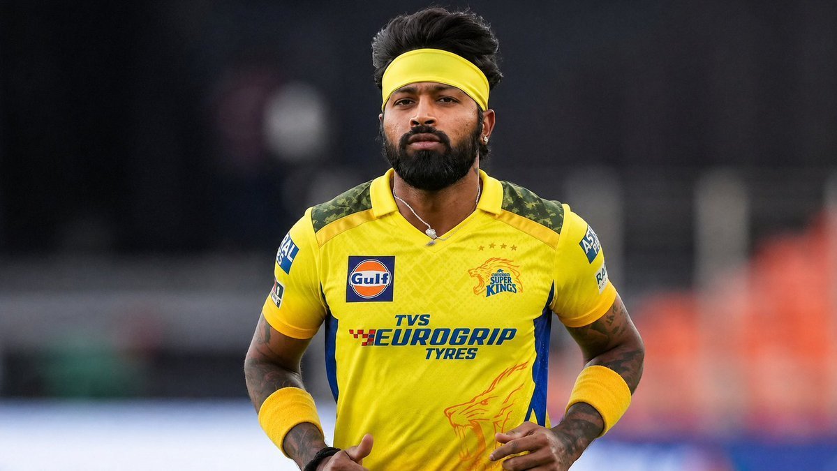 Sports18's tweet photo. 🚨 BIG UPDATE ON HARDIK PANDYA 🚨
Reports suggest that CSK have offered Hardik Pandya the captaincy for the next IPL season.
What is right decision by CSK team management. 💛
#HardikPandya #CSK #MI #Sports18 #IPLUpdate #CSKUpdate #HardikCSK #cskVmi #CricketNews #SportsNews #MI https://t.co/TBlMJPiKDF