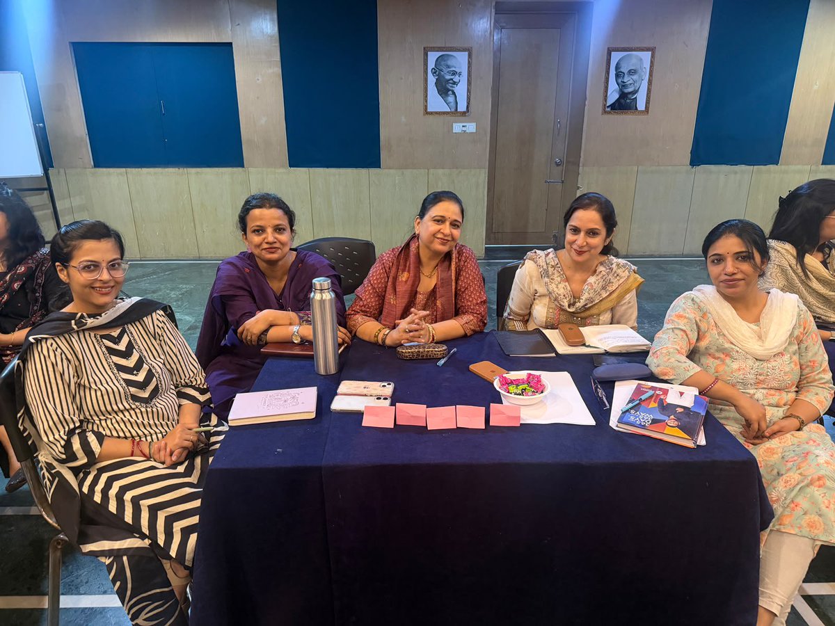 VinitaDadlani's tweet photo. The workshop on “People and Culture through Sewa”,conducted by @pntduggal sir , was highly relevant. It was engaging and informative. It demonstrated excellent time management. An inspiring session that offered meaningful takeaways.@ashokkp @y_sanjay @ShandilyaPooja #ahlconintel https://t.co/zD6IhfObmN