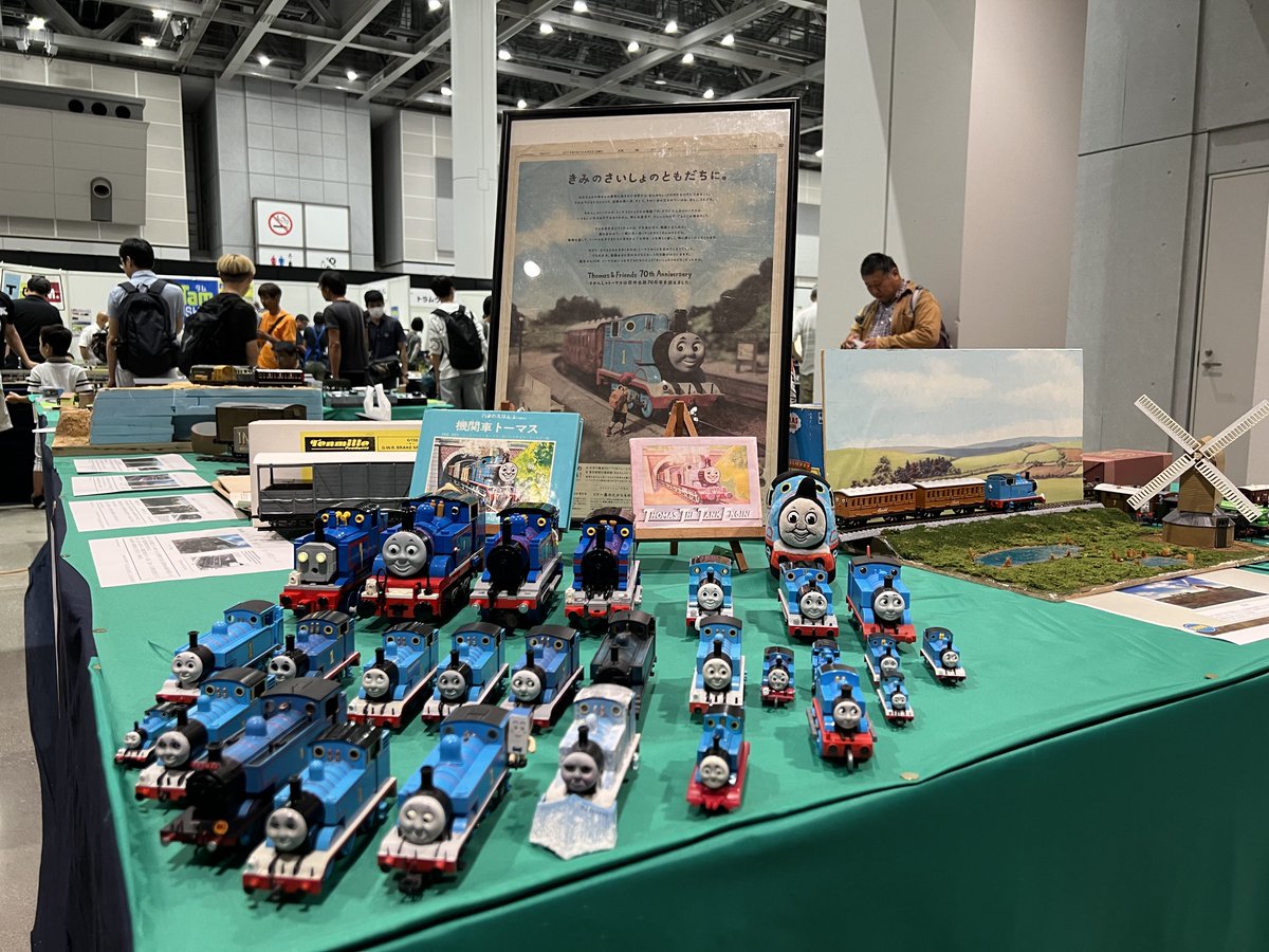 SodorBr0818's tweet photo. 8月21〜23日に東京ビックサイトにて開催される第24回国際鉄道模型コンベンションににて当グループが出展いたします。HO/OO、OO9、Nゲージのモジュールレイアウト、工作車両などを展示いたします。

＊写真は去年のブースの様子です。 https://t.co/EVVX7657Cx