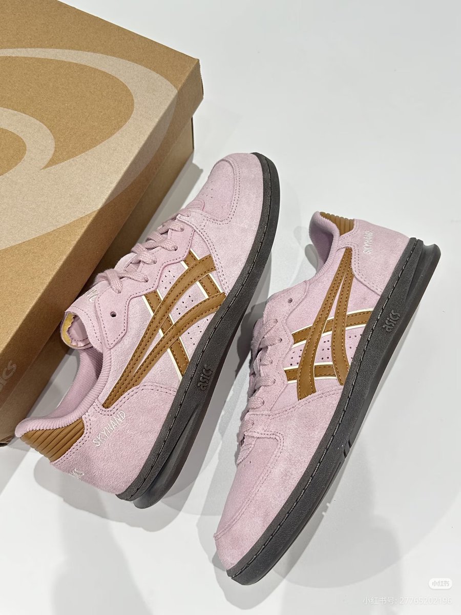 cupidpuncher's tweet photo. GAK NYANGKA ASICS SKYHAND SECAKEP INI?? https://t.co/yxl5XipNrY