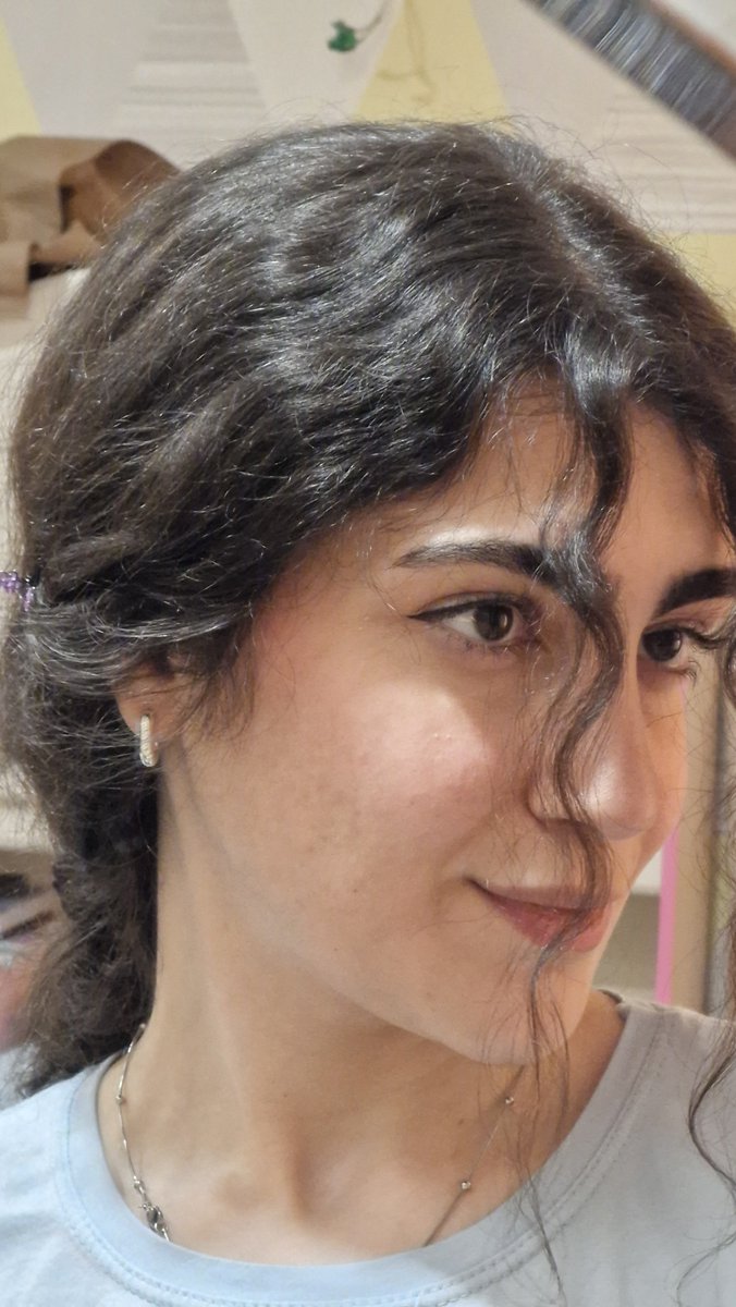 موسیقی شب(خواهر آقای اِم کِی) tweet media