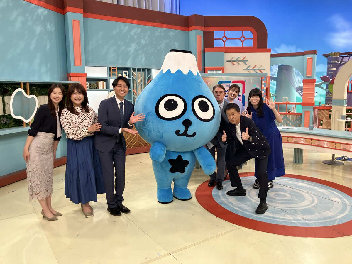 yushi_mitsuda's tweet photo. MC青木アナの夏休みということで...
火曜日に「旬感LIVE とれたてっ！」で進行キャスターを担当しました！📺
半年ぶりのスタジオ出演でしたが、今回はひな壇ではなくMCとして2時間の生放送。橋本アナや藤本アナ、ゲストの皆さんに支えられながら無事完走できました���✨
テレシーズのハプニングも含めて楽しい放送でした😂
ご覧いただいた皆さん、ありがとうございました！🙇‍♂️ #とれたて #アナウンサー #静岡 #テレしず
@toretate__ktv
