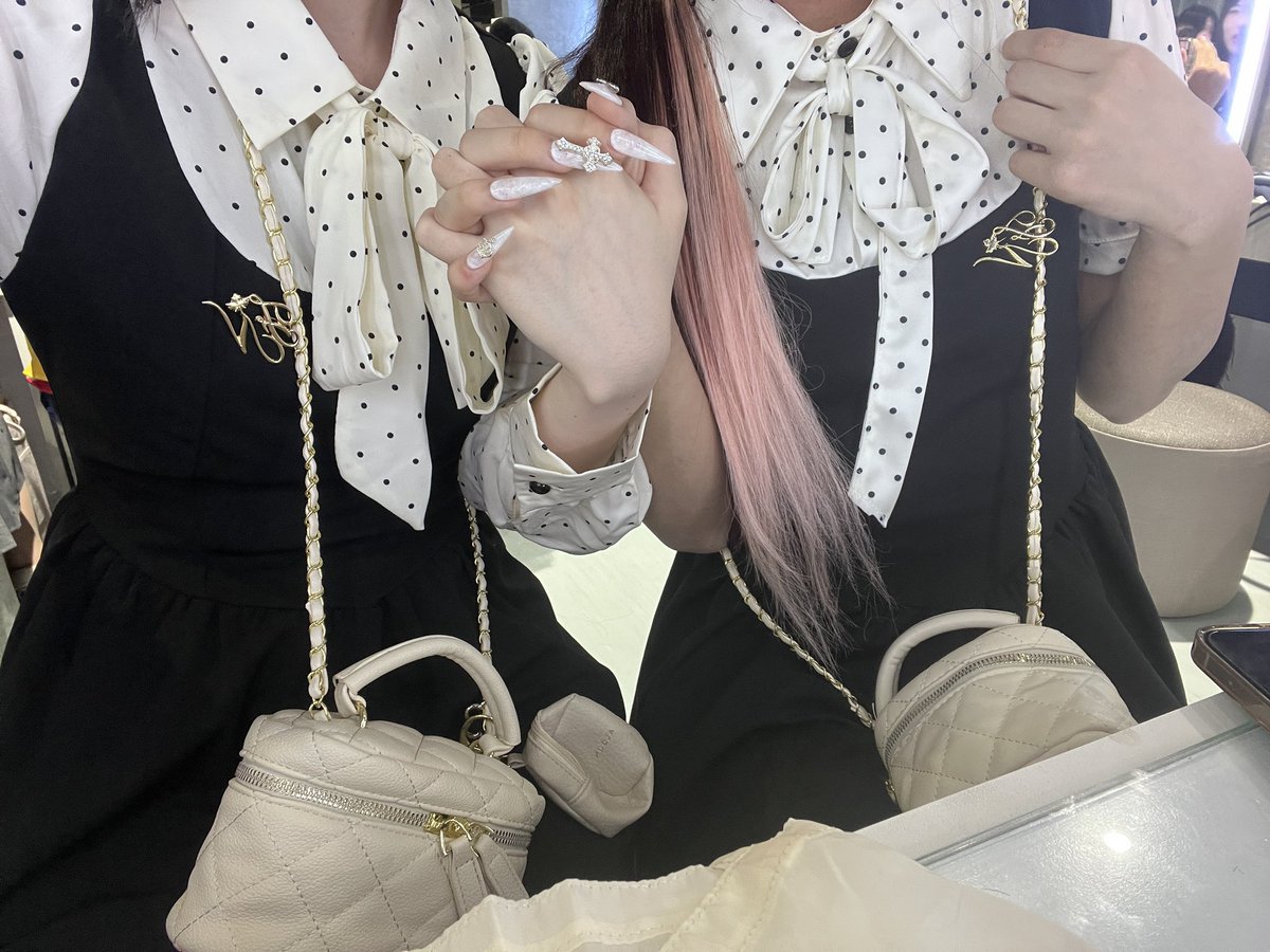 yurug_i's tweet photo. わこちゃんとエンカしてきましたﾖ、色紙は家宝、家に飾ります、全然自我注意 https://t.co/Kl0HaiUydg