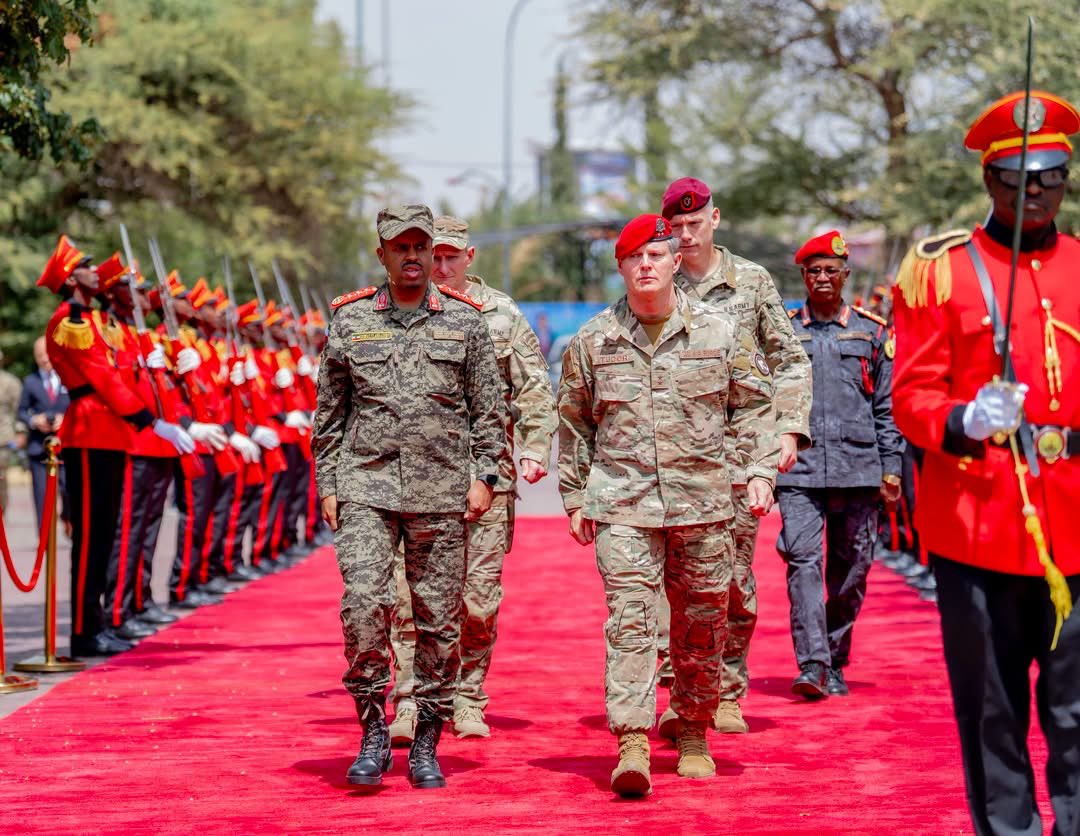 JSLToday's tweet photo. Republic of #Somaliland President H.E. Abdirahman Mohamed Abdullahi held a strategic meeting with U.S. SOCAFRICA Commander Maj. Gen. Claude K. Tudor Jr. to discuss bolstering security cooperation in the Red Sea and Gulf of Aden. 

President Irro @Abdirahmanirro emphasized that Somaliland's 850 km coastline and 35+ years of stability require direct engagement from partners for any regional maritime security initiatives.