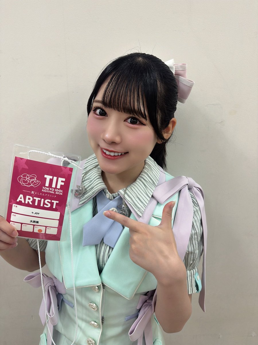 onishi_aoi's tweet photo. #TIF2026 ありがとうございました❕🎤
全身全霊で、全部出し切って、最高だったーーー！！！❤️‍🔥みんなも全力でぶつかってきてくれてありがとう❤️‍🔥❣️夏最高すぎ！！！☀️
超暑い＆不安定な天候の中、本当にありがとう🥲ゆっくり休めますように💤⭐️
きみと私の夏はまだまだ続くっ🐻‍❄️☀️♡
 #ニアジョイ https://t.co/J4ezLOuxoI
