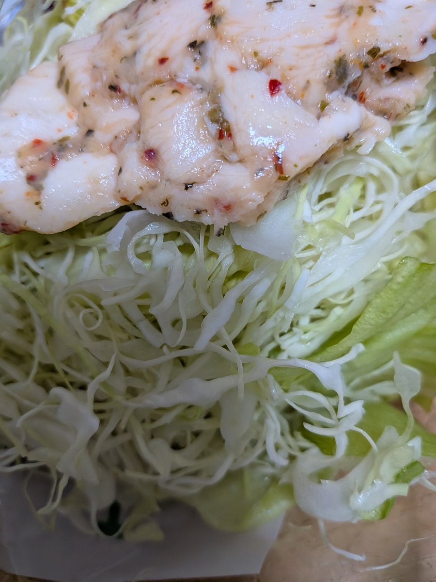 Like_A_TERU's tweet photo. 暑くて食欲ないから今日もサラダ記念日 https://t.co/aFDIBrcgHb