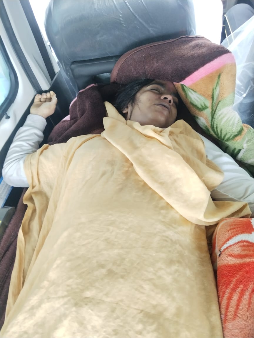 rajrawan258's tweet photo. #पुलिस_चौकी_संजय_कॉलोनी_एनआईटी_फरीदाबाद में बीते 12 जुलाई से आज तक मुकदमा दर्ज नहीं किया गया, पीड़ित की जवान बहन की हत्या कर दी गई,@FBDPolice आंखें बंद कर हुए हैं, पीड़ित बेबस और लाचार हुआ अधिकारियों के चक्कर लगा रहा, कोई सुनने को तैयार नहीं। जल्द CP ऑफिस भारी जनसंख्या मे जाएंगे https://t.co/me7eNoVrJW