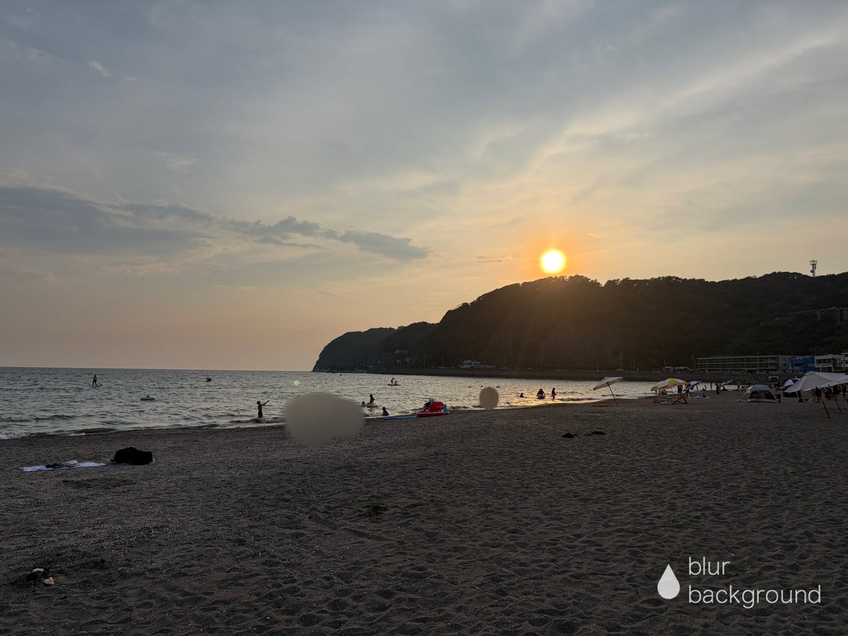 misa0110's tweet photo. いろんな諸事情重なってほんの少しだけ海に行きました。
海の家初めてかも。 https://t.co/zpcKffKI3g