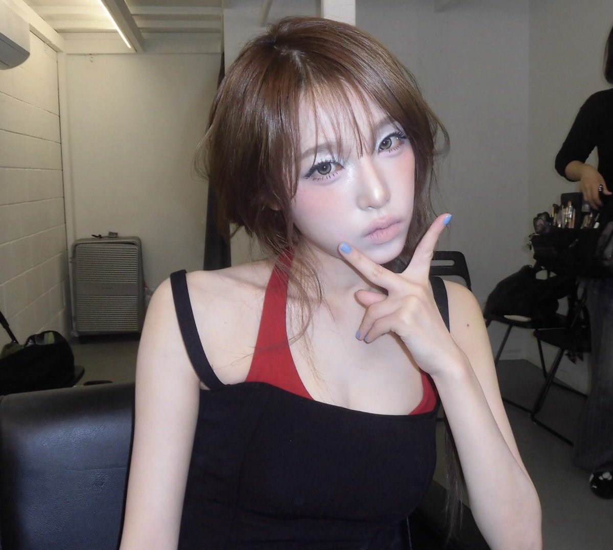 929_o3o's tweet photo. 예나 메이크업쌤 인스타스토리 🩵 https://t.co/nb58U2Xt93