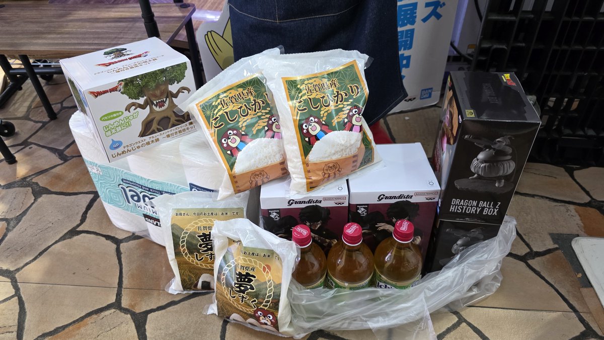 ken_crane's tweet photo. 1枚目名護マンガ倉庫
2枚目&amp;3枚目泡瀬マンガ倉庫
フックもっと上手くなりたいなぁ(+_+)
あと長箱の橋渡し
#クレーンゲーム #UFOキャッチャー
#animefigure #cranegame #clawmachine #沖縄 https://t.co/FURsFyjpsK