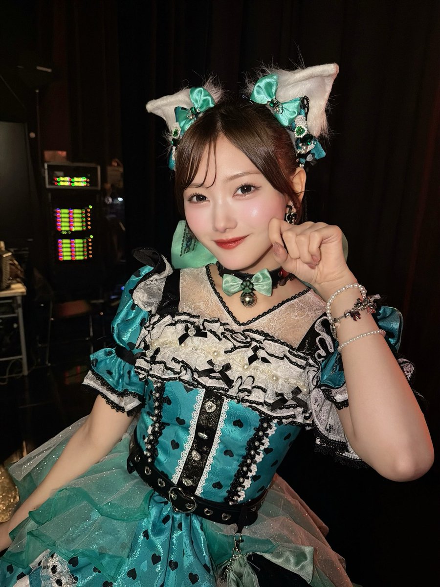 rana__fm0106's tweet photo. 新衣装どうかな？🐱🖤 https://t.co/zqEME6j0O4