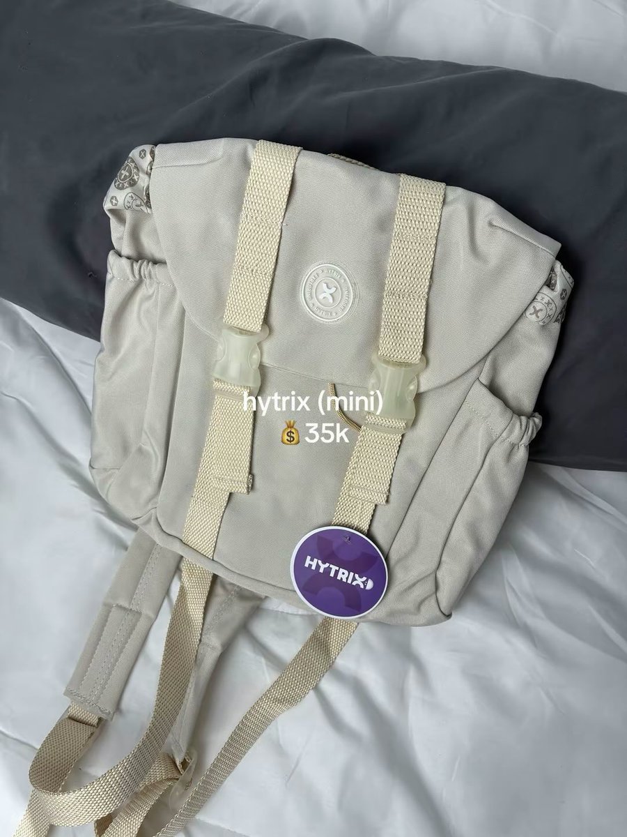 blloomyyy's tweet photo. akuu mau share barang preloved + harganya ya untuk 8.8 https://t.co/vcM9CysF3s