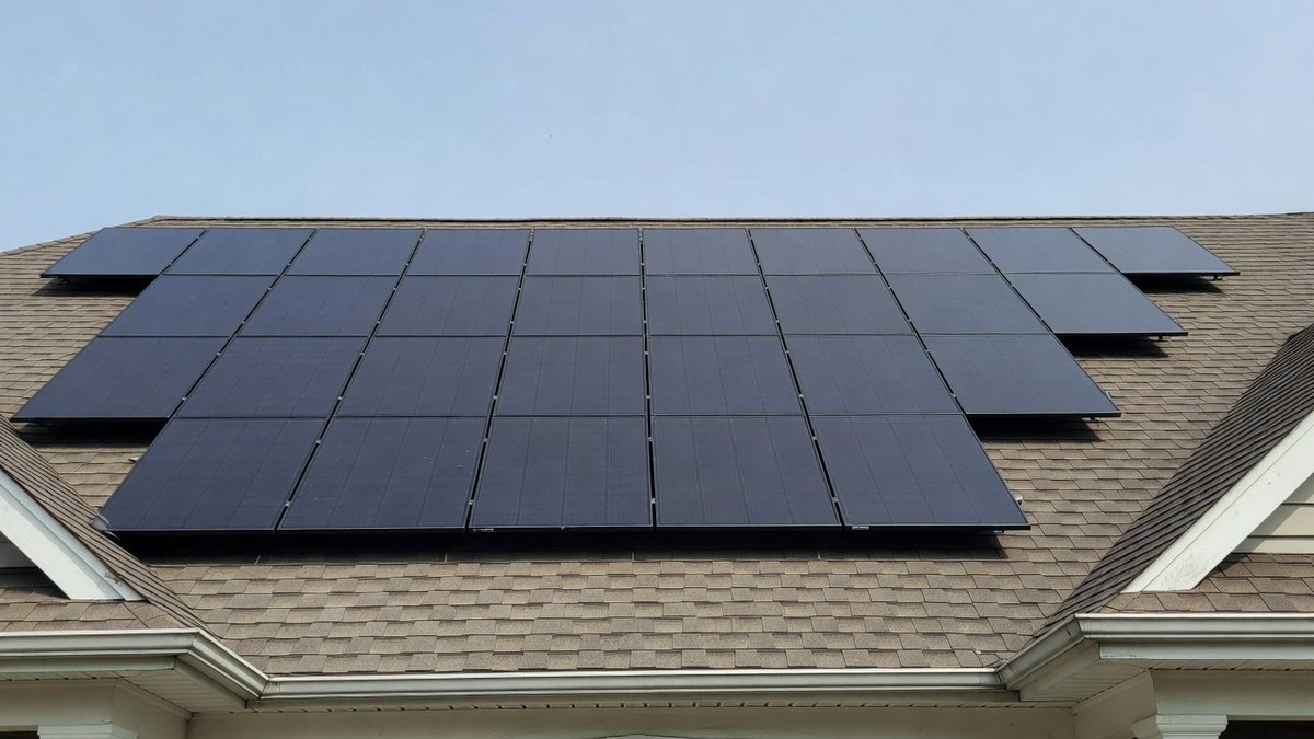 MuelverRealty's tweet photo. Agents: if a listing has solar, separate owned from leased in your notes.

Buyers care who holds the contract, what transfers and what still runs in an outage.

Clarity beats "green features."

#RealEstateAgents #MilwaukeeRealEstate https://t.co/qD0M33mbiM