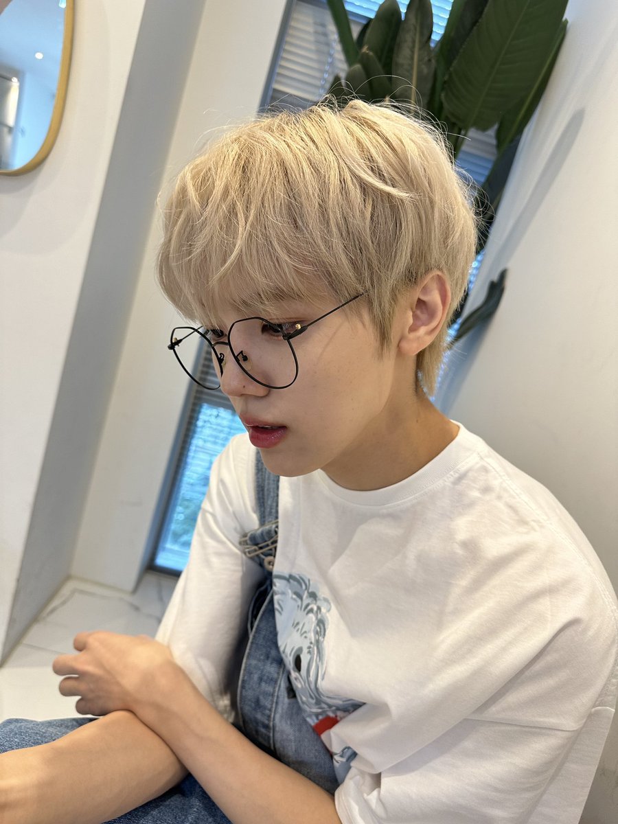 _kk00n9's tweet photo. 우리 막둥이 생일 축하해ㅐ🎂🎉
항상 행복했으면 좋겠지만 이건 너무 부담일 거 같으니까
평온하고 안온했으면 좋겠네ㅔ💕💕
잘자구 잘먹구 건강하자🫶🏻 https://t.co/vhIGs3pVOk