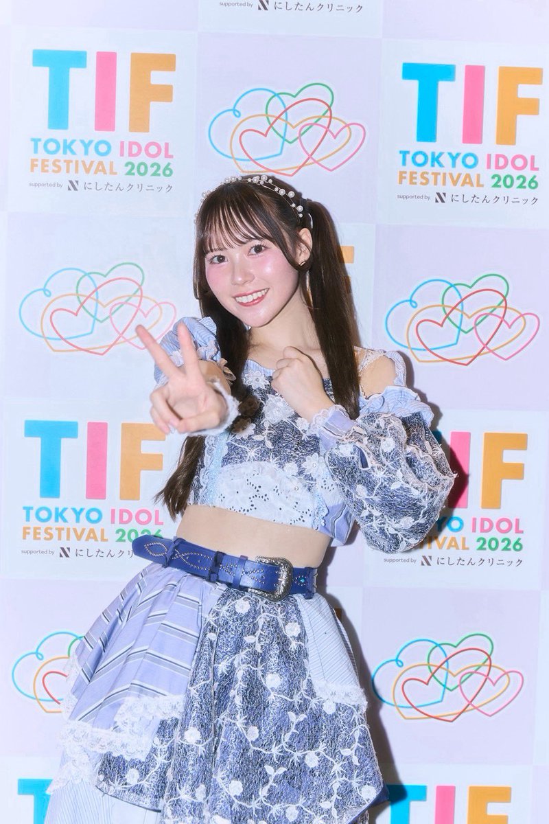 rimi_Tohkei's tweet photo. #TIF2026
ありがとうございました！

 #Tohkei の最年少 
ロングヘア＆癒しボイスの花沢りみです🌷

昨日に続き！
今日はDOLL FACTORYに
出演させていただきました🏭

暑い中Tohkeiのライブを選んで
見に来てくれたみなさん
本当にありがとうございました❤️‍🔥

みんなの熱量が沢山伝わってきて
沢山背中を押されました！
本当に嬉しかった！！！
最高の20分間を一緒に作ってくれて
本当にありがとう🥹❤️‍🔥

それと同時に
まだまだここで満足したくない！と
もっと大きいステージに立ちたい！
もっと沢山のステージに
立たせてもらえるグループになりたい！
って改めて感じました！！！

まだまだ上を目指すよ~！
最高の夏更新していこうね❤️‍🔥❤️‍🔥