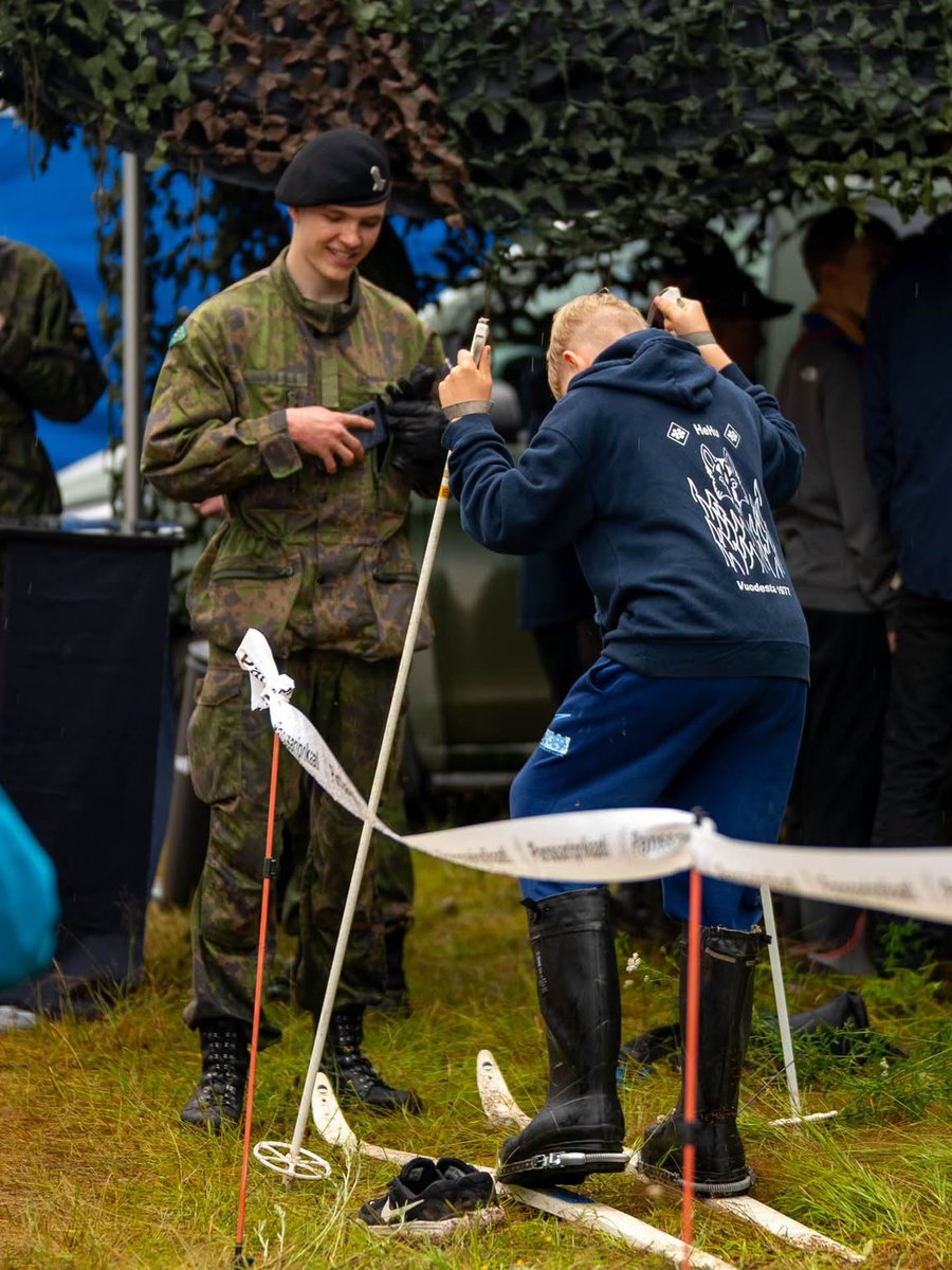 Puolustusvoimat's tweet photo. Puolustusvoimien #WeeklyRecap

Karjalan prikaatin valmiusyksikkö suoritti taisteluharjoituksen. 

Lapin jääkäripataljoonassa vaihtui komentaja. 

Hamina Tattoo tarjosi katsauksen Puolustusvoimien kalustoon.

Ilves 2026 -leirillä partiolaiset tutustuivat varusmiespalvelukseen. https://t.co/b1x4lc0KVu