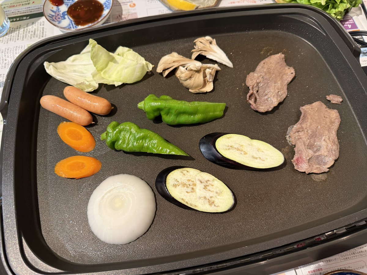 iddeee's tweet photo. 牛肉食べたかったので焼肉パーティ開催した https://t.co/SiyJOnkn6x