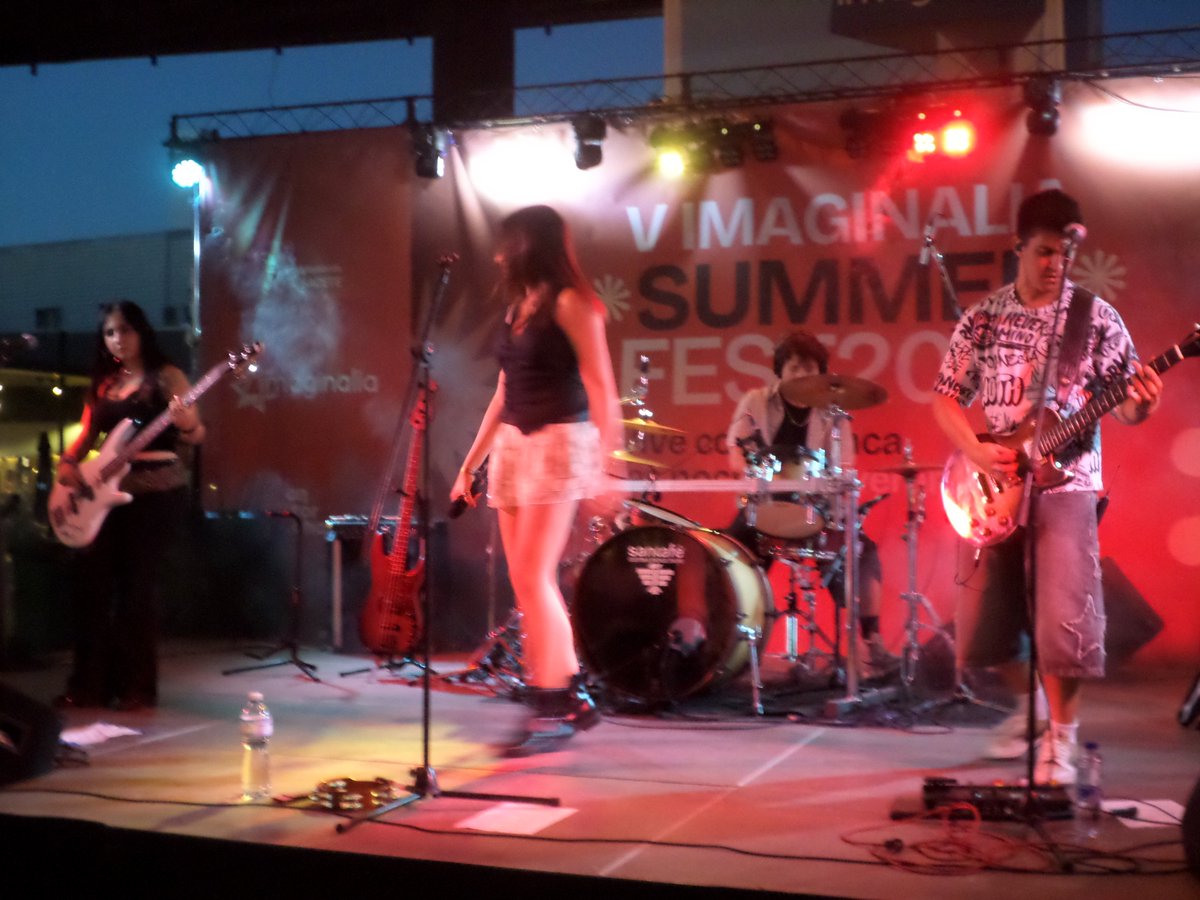 DiscosRuidosos's tweet photo. Concierto de Nova-16 anoche en Imaginalia, #Albacete https://t.co/YL1rAsKWni