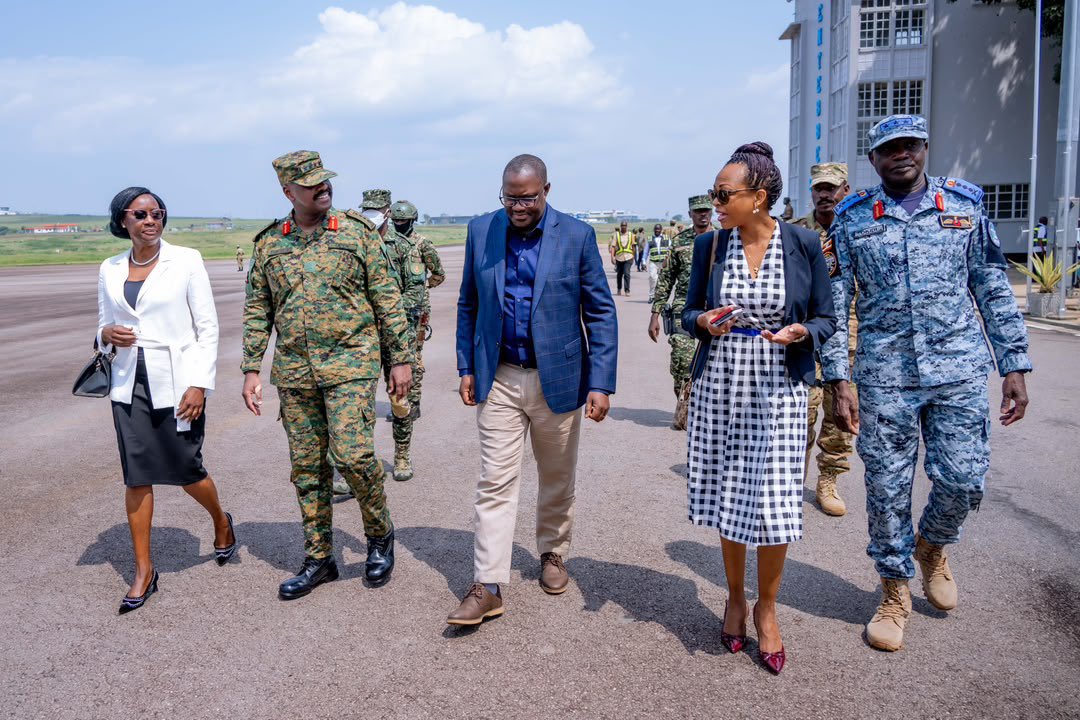 Commander1Blitz's tweet photo. CDF Gen. @mkainerugaba has presided over the unveiling of a monument to Lt. Col. Yonatan "Yoni" Netanyahu at the Old Entebbe Terminal — 50 years after Operation Entebbe.

The occasion honours enduring security partnership, trust &amp; reconciliation between Uganda and Israel. 🇺🇬🇮🇱 https://t.co/KAwPpwfjX9