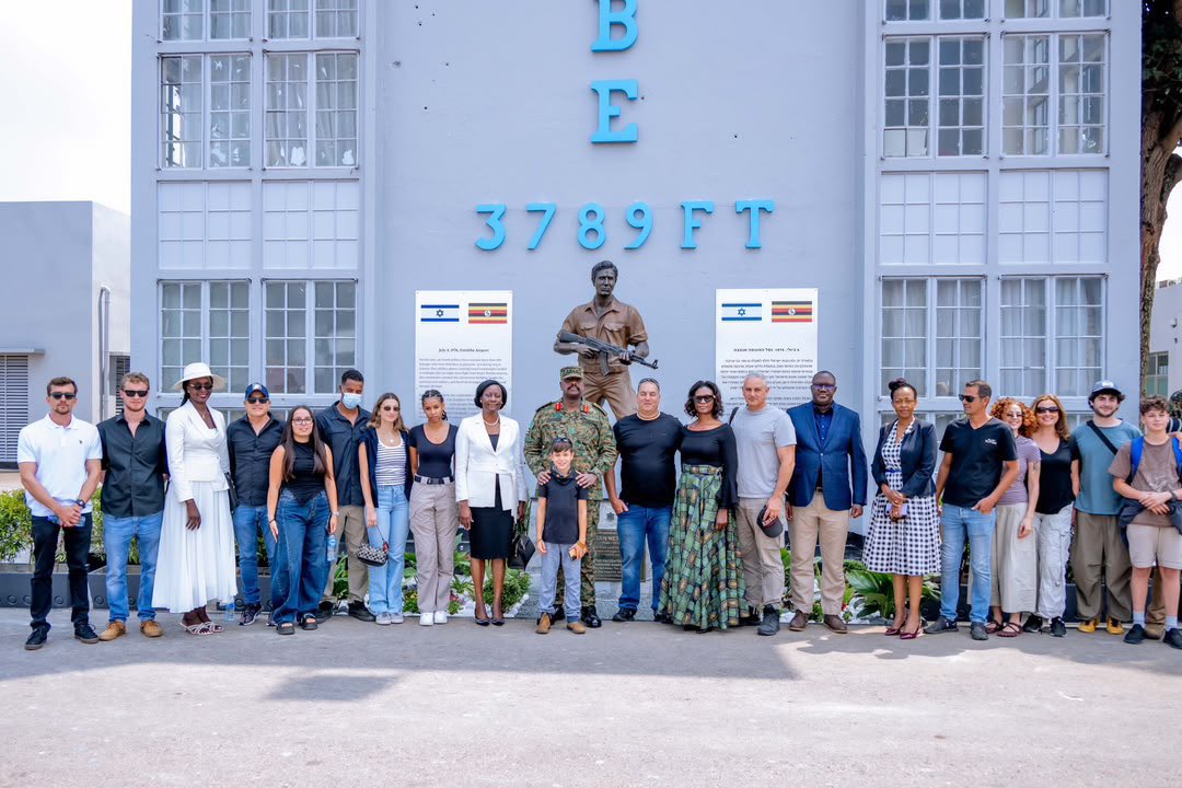 Commander1Blitz's tweet photo. CDF Gen. @mkainerugaba has presided over the unveiling of a monument to Lt. Col. Yonatan "Yoni" Netanyahu at the Old Entebbe Terminal — 50 years after Operation Entebbe.

The occasion honours enduring security partnership, trust &amp; reconciliation between Uganda and Israel. 🇺🇬🇮🇱 https://t.co/KAwPpwfjX9