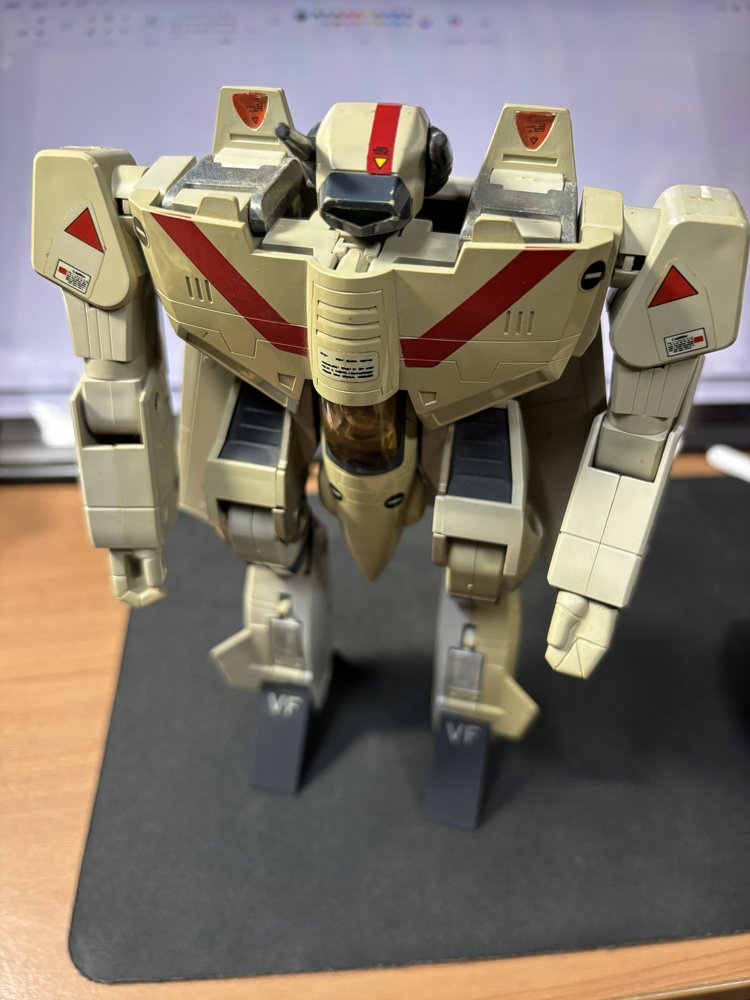 usa33_mimi's tweet photo. 片付けてたら、発掘しました。(箱無し）
マクロスって何周年だったかな… https://t.co/A8THuw8DE2