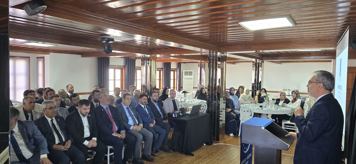 hphuzur's tweet photo. İl Başkanları toplantımız, Genel Başkanımız Zafer Emanetoğlu'nun açılış konuşmasıyla başladı. https://t.co/NEyG9vrHkn