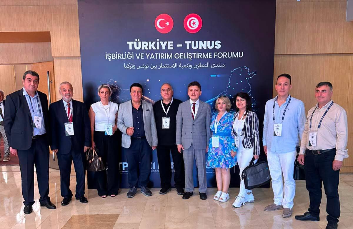 IS_DUNYASI_'s tweet photo. 🇹🇷🤝🇹🇳 Türkiye–Tunus İş Birliği ve Yatırım Geliştirme Forumu

İş Dünyası Platformu olarak, Genel Başkanımız Sayın Fuat Bodur, yönetim kurulu üyelerimiz, STK temsilcileri ile birlikte Türkiye–Tunus İş Birliği ve Yatırım Geliştirme Forumu'na katılım sağladık. https://t.co/yLCVxNDSVy