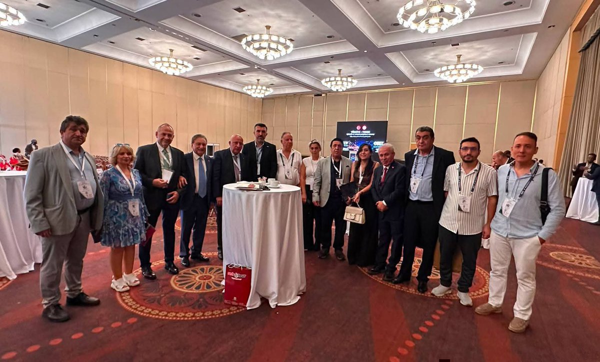 IS_DUNYASI_'s tweet photo. 🇹🇷🤝🇹🇳 Türkiye–Tunus İş Birliği ve Yatırım Geliştirme Forumu

İş Dünyası Platformu olarak, Genel Başkanımız Sayın Fuat Bodur, yönetim kurulu üyelerimiz, STK temsilcileri ile birlikte Türkiye–Tunus İş Birliği ve Yatırım Geliştirme Forumu'na katılım sağladık. https://t.co/yLCVxNDSVy