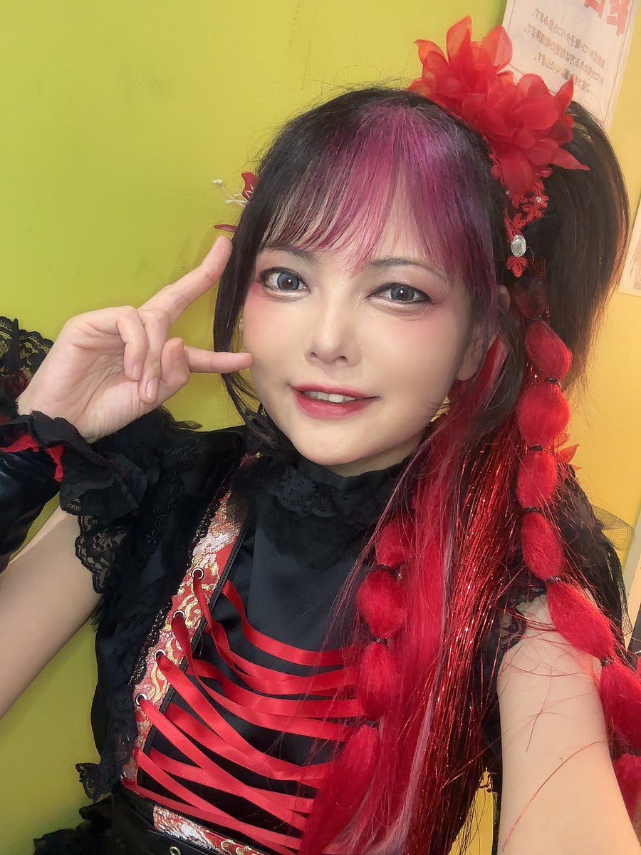 Jill_violin's tweet photo. あんきもツアー@女限定ライブでした！！！
過去最高の数のおんなたちが集まってくれて、そしておんなたちみんな最高だった🫶🫶🫶
本当に楽しすぎた🥰
ありがとうございました✨✨✨ https://t.co/GZLuJmW3Bn