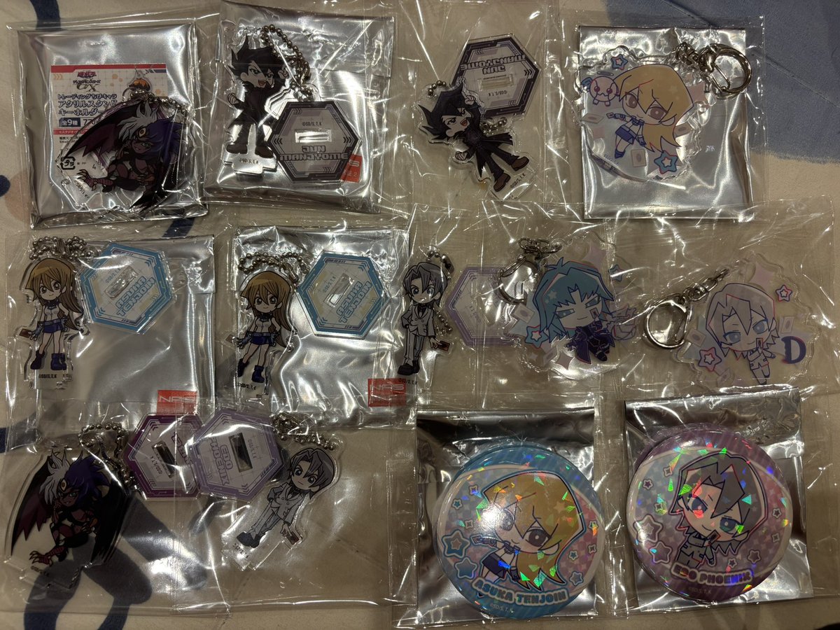 yume_rtmo924's tweet photo. 【交換】遊戯王GX GIGO コラボカフェ

譲)
万丈目、ユベル、亮、エド、明日香、吹雪

求)
十代、二十代、ヨハン
いずれも同異種交換可能です。

明日夕方頃池袋、もしくは都内手渡し希望
郵送も可能です。

先行販売分やサンリオコラボ分もありますので、検索からでもお気軽にお声掛けください。 https://t.co/UGnNwSNlHi