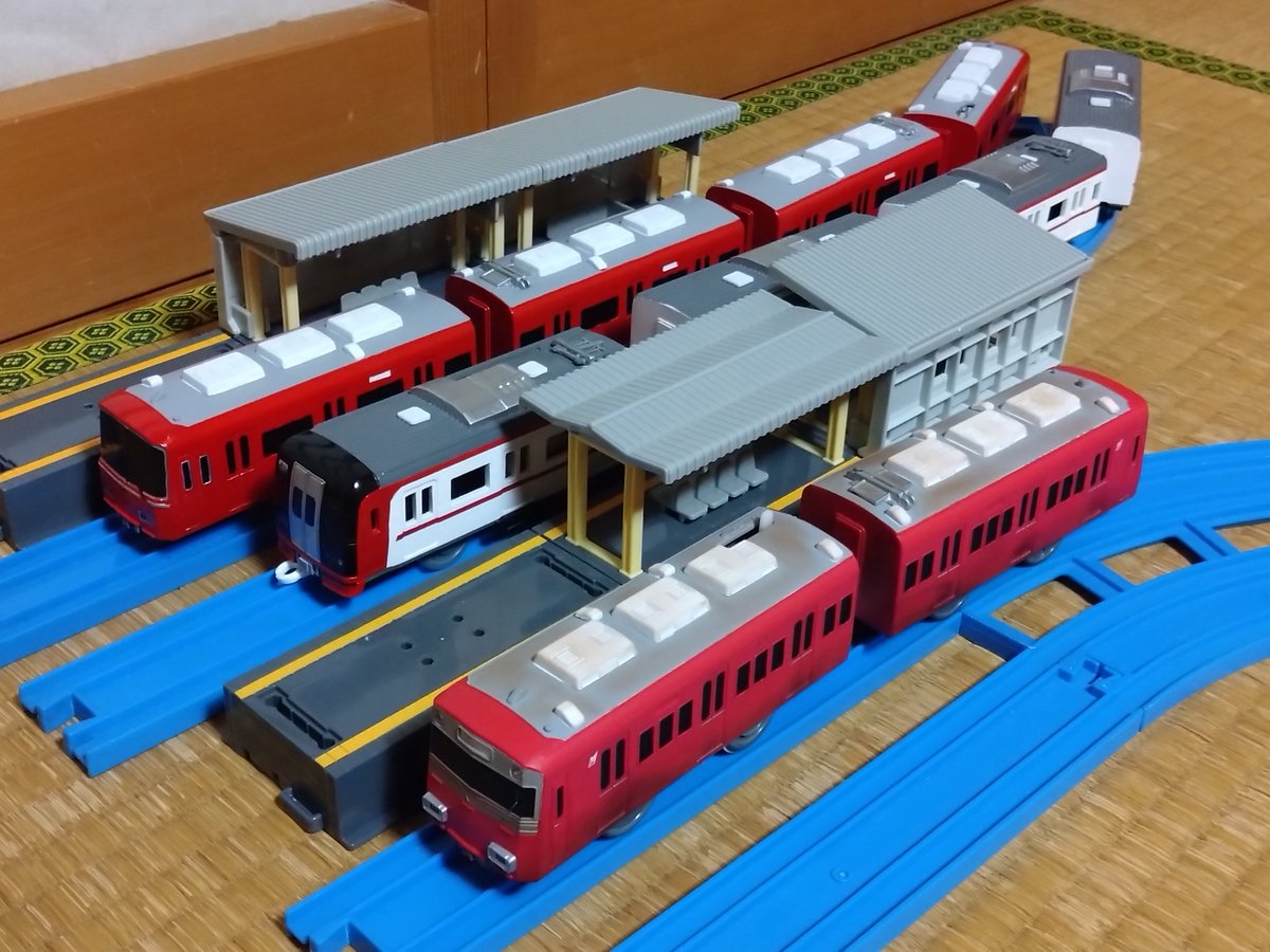 yoroTQ01's tweet photo. めちゃくちゃ解像度の低い笠松駅 https://t.co/UJToAj9lB3